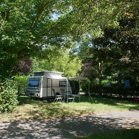 Кемпинг Onlycamp Le Pre Montaigut-le-Blanc (Puy-de-Dome)